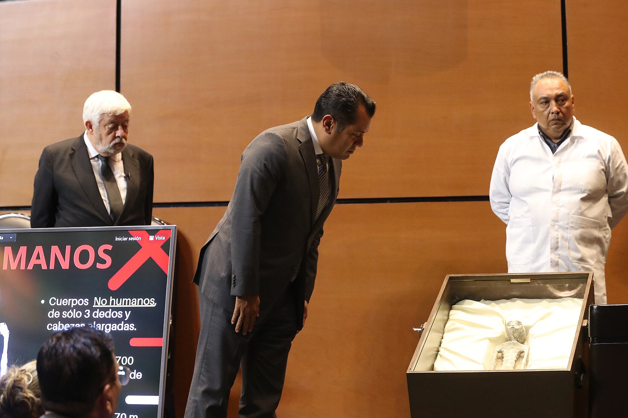 Así son los cuerpos no humanos presentados en Congreso mexicano y piden reconocer la vida extraterrestre