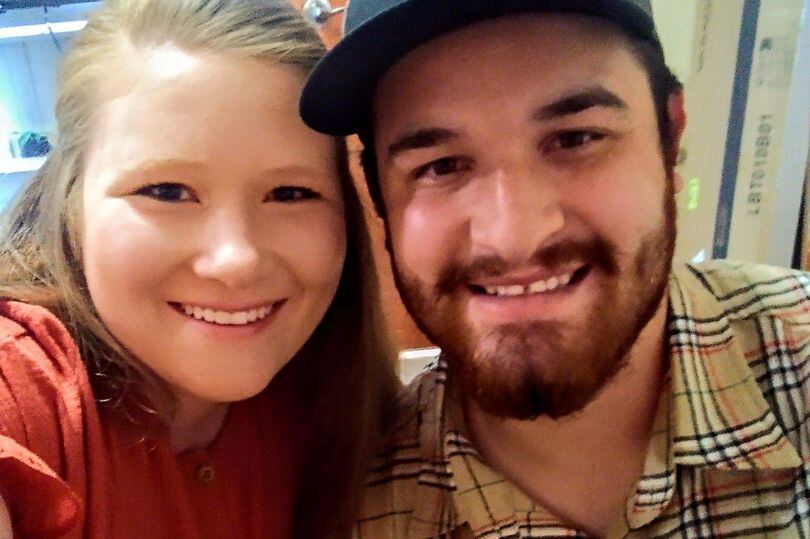 Pareja esperó hasta el día de su boda para darse el primer beso